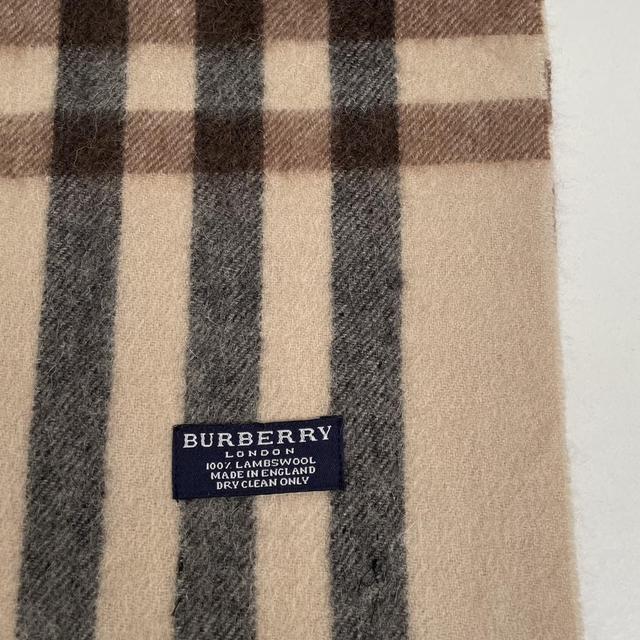 Vintage 90s Burberry Beige Nova Check Lambswool Scarf