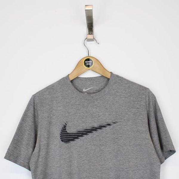 Vintage 00’s Nike Grey Short Sleeve Central Swoosh T-Shirt