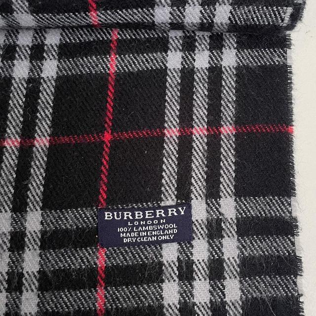 Vintage 90s Burberry Dark Navy Blue Nova Check Lambswool Scarf