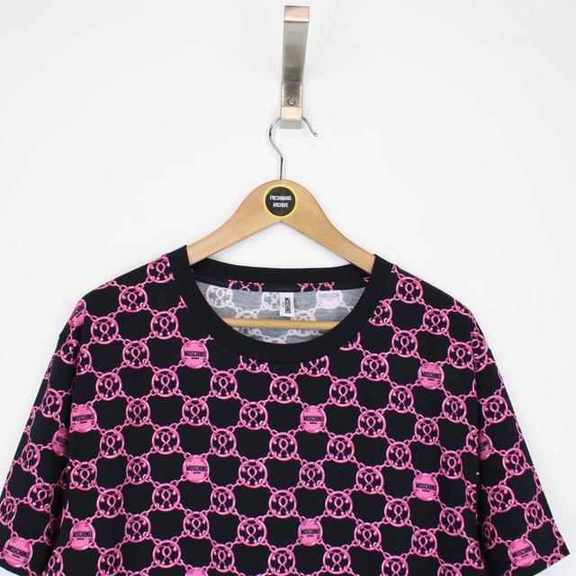 Moschino Black and Pink Short Sleeve Chain Spellout T-Shirt