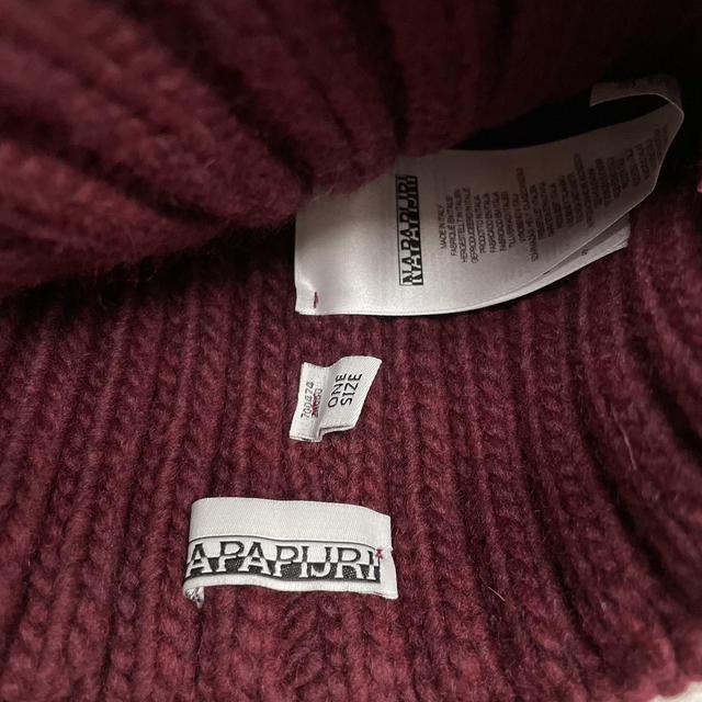 Napapijri Burgundy Wool/Acrylic Knit Semiury Beanie Hat